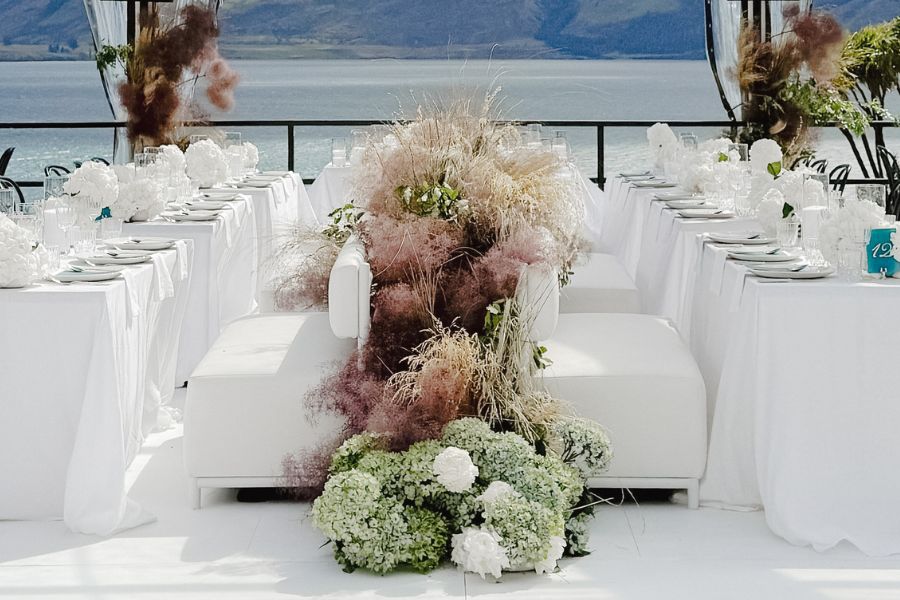2026 wedding dreams? Discover trending themes to unveil your unique vision!